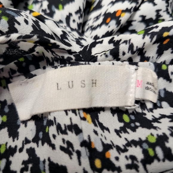 Lush Geometric Top Womens M Black White Oversized V-Neck Cuffed Short Sleeves - Picture 5 of 14